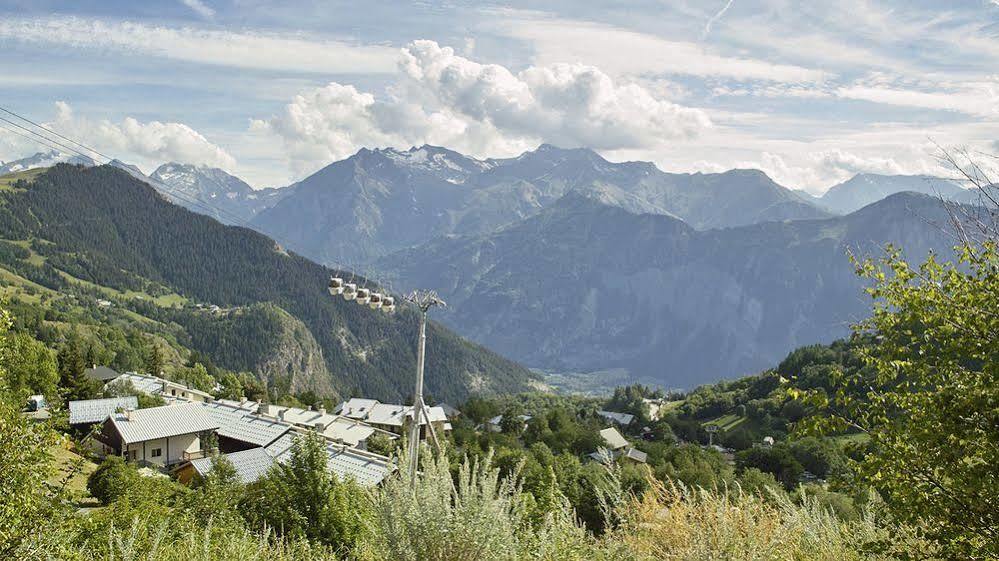 Le Castillan Alpe d'Huez Bagian luar foto